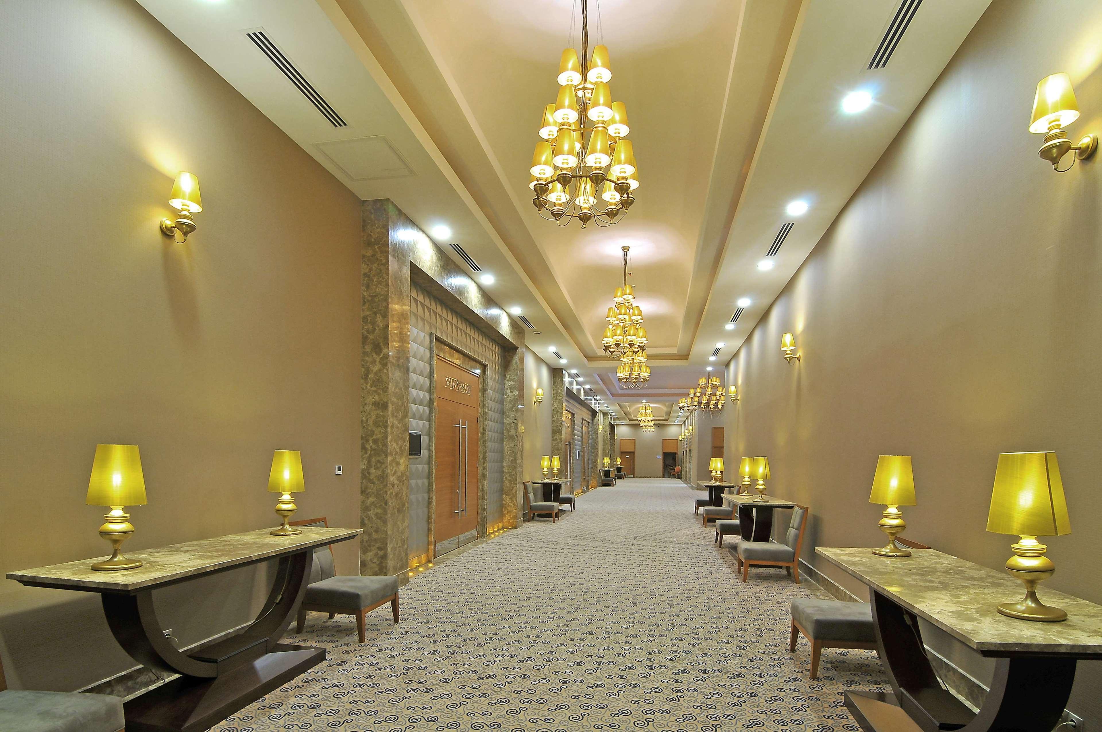 Doubletree By Hilton Van Exterior foto