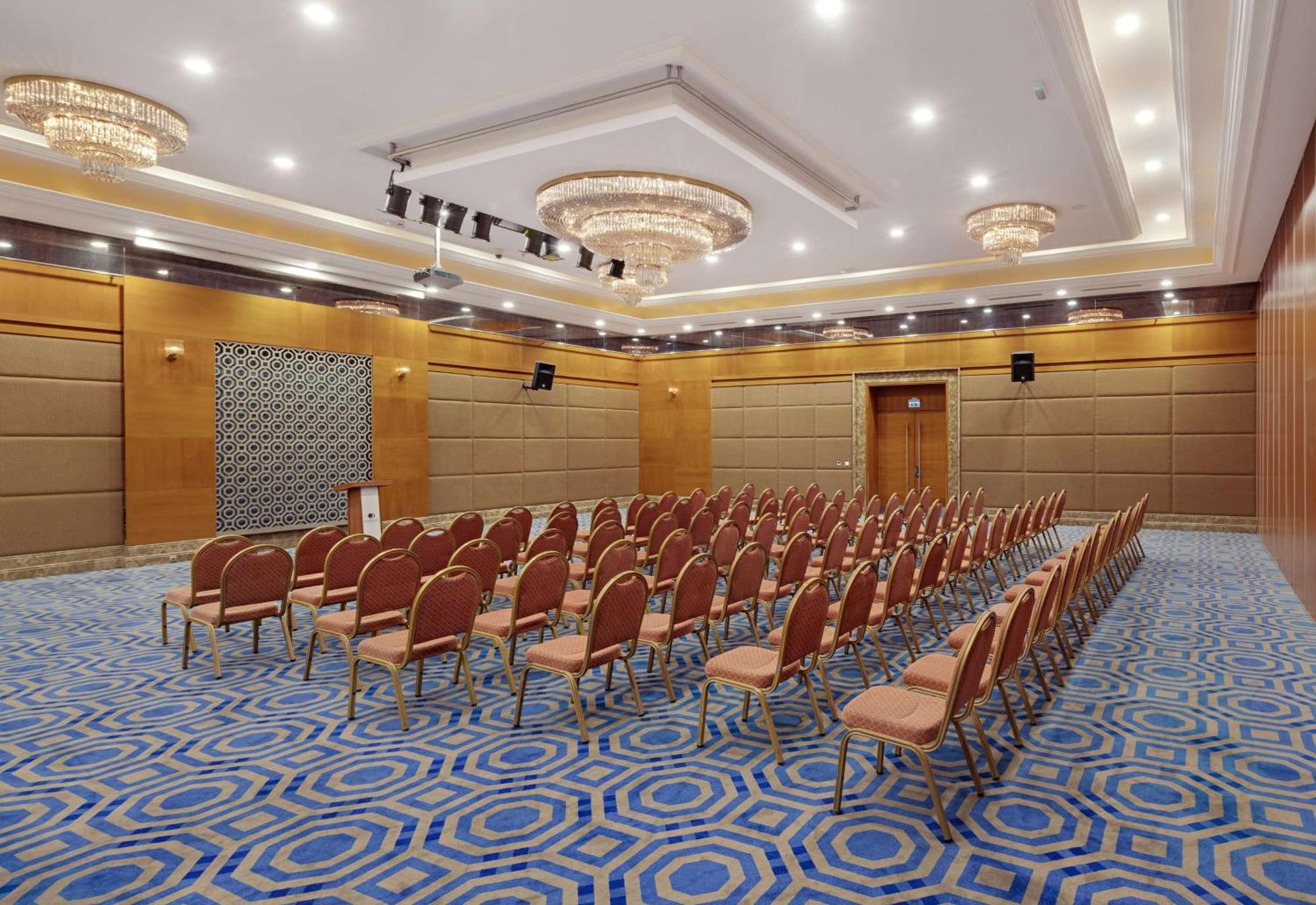 Doubletree By Hilton Van Exterior foto