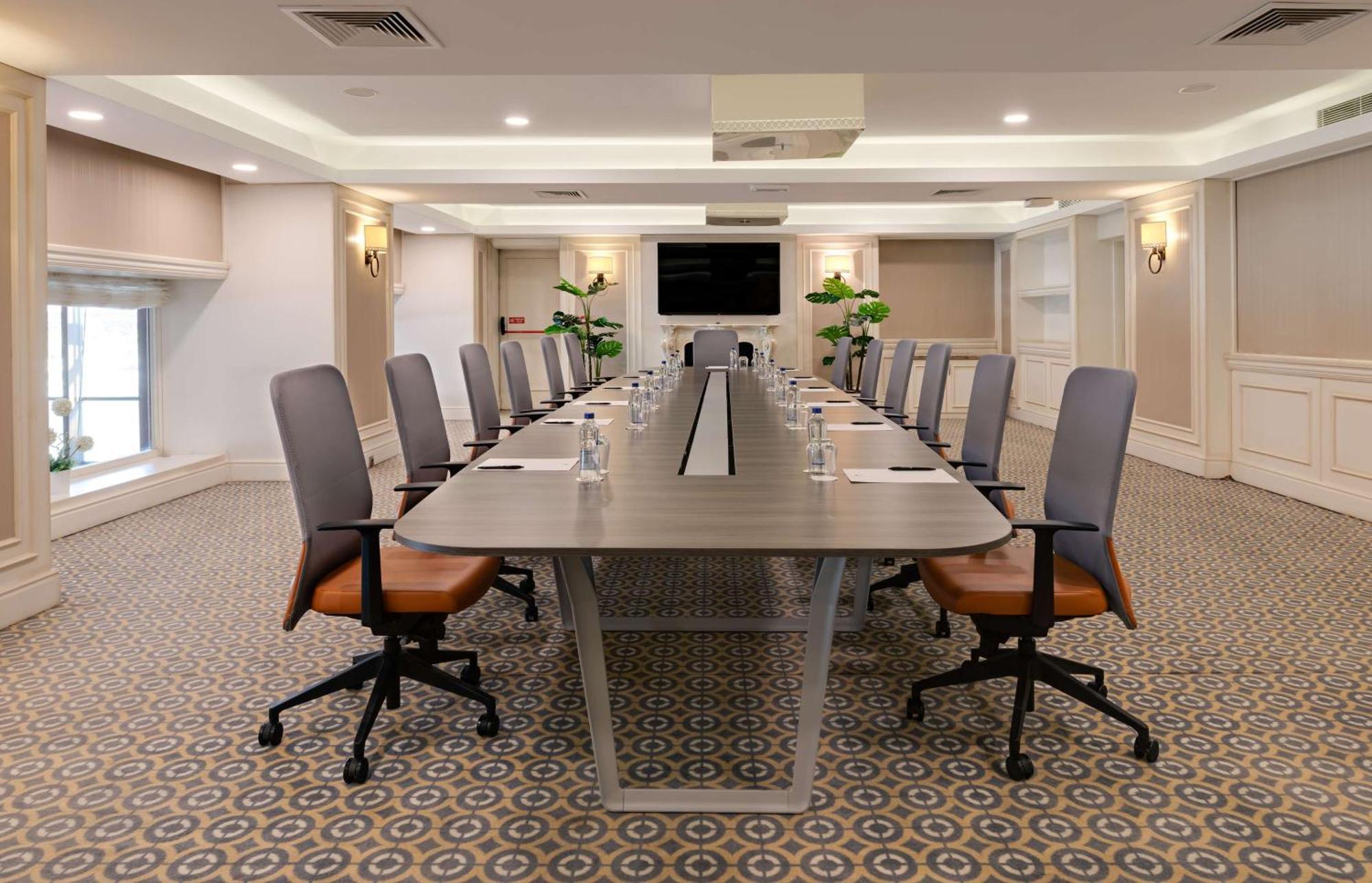 Doubletree By Hilton Van Exterior foto