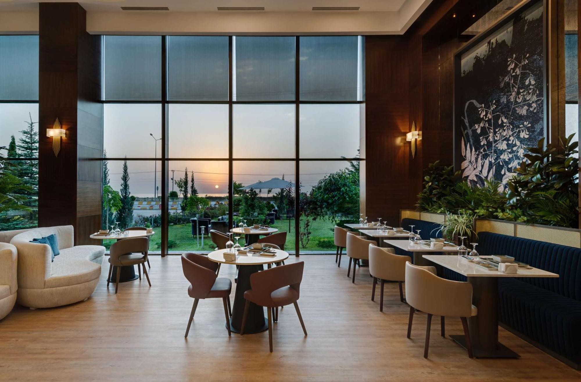 Doubletree By Hilton Van Exterior foto