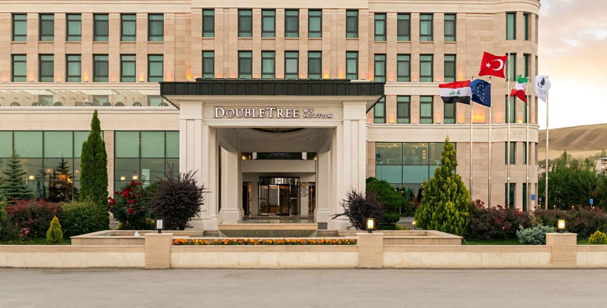 Doubletree By Hilton Van Exterior foto